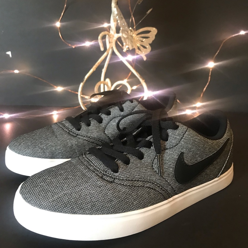 Nike SB Check CNVS (GS) Youth size 5.5